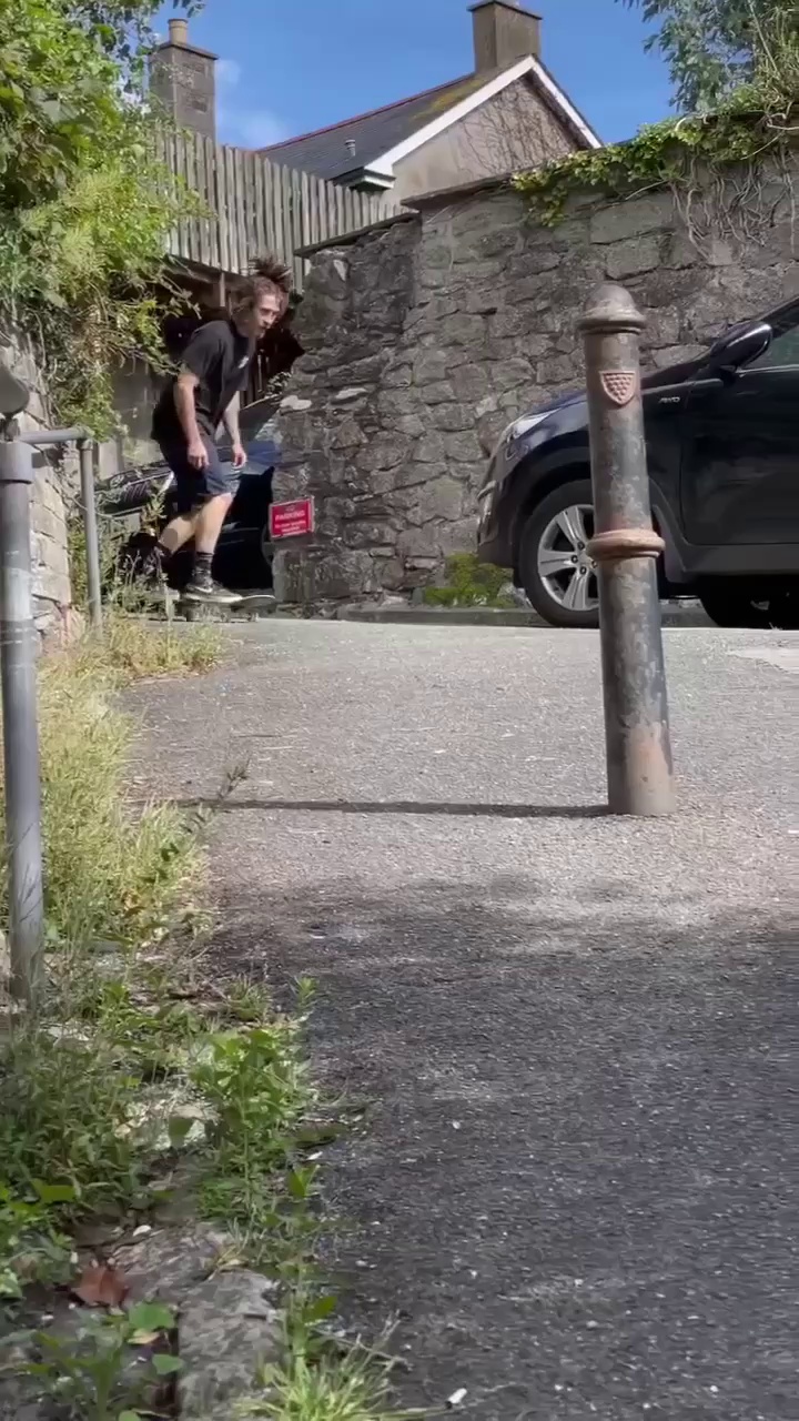 Skater lost his balance